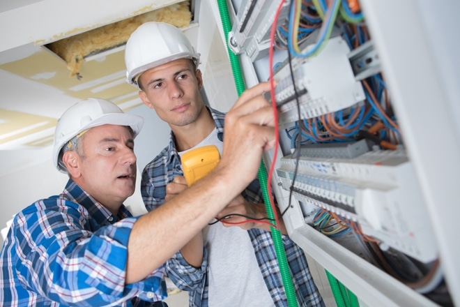 Curso de Instalaciones Eléctricas y Automáticas