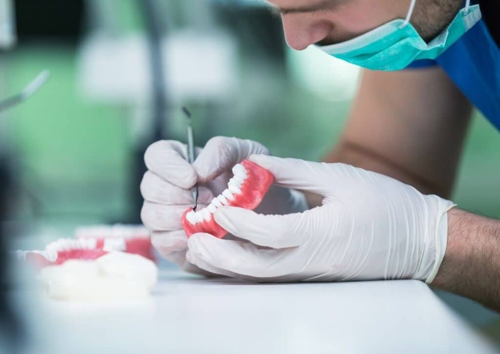 ¿qué Estudiar Para Ser Protésico Dental